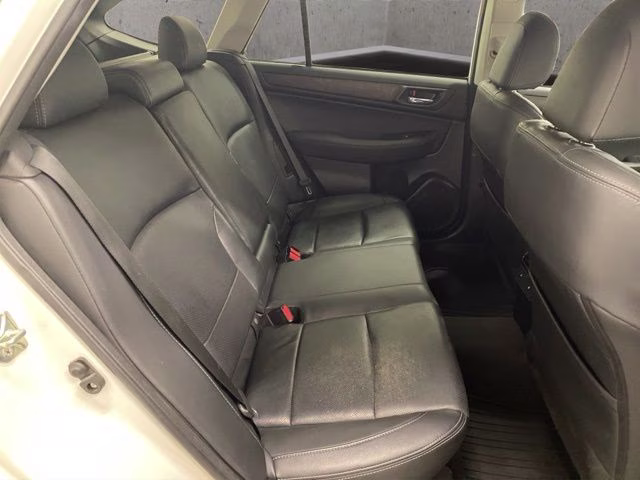 2017 Crystal White Pearl Subaru Outback 2.5i AWD SUV
