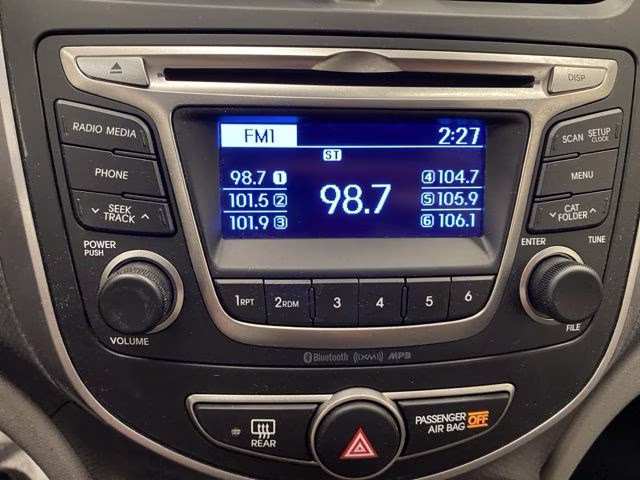 2016 Boston Red Metallic Hyundai Accent SE FWD Sedan