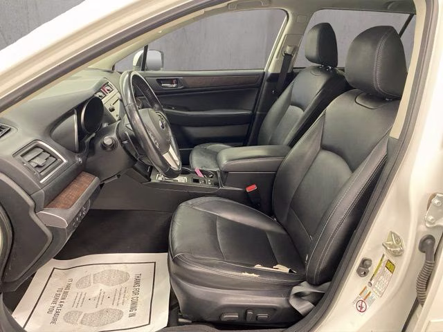 2017 Crystal White Pearl Subaru Outback 2.5i AWD SUV