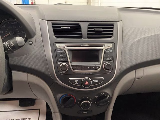 2016 Boston Red Metallic Hyundai Accent SE FWD Sedan