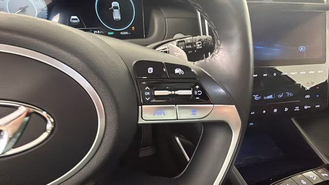 2023 Shimmering Silver Hyundai Tucson Hybrid Limited AWD SUV
