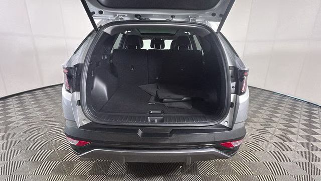 2023 Shimmering Silver Hyundai Tucson Hybrid Limited AWD SUV
