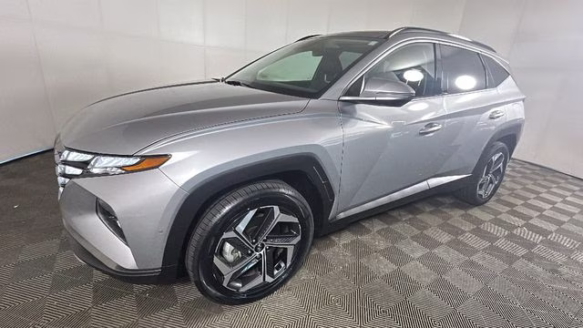 2023 Shimmering Silver Hyundai Tucson Hybrid Limited AWD SUV