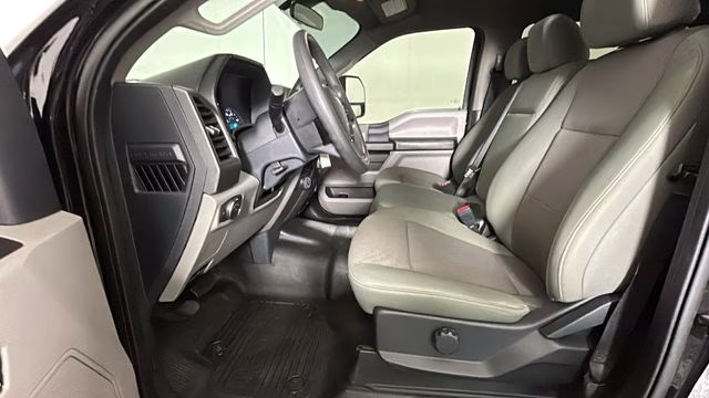 2022 Black Metallic Ford Super Duty F-450 DRW XL 4X4 Truck