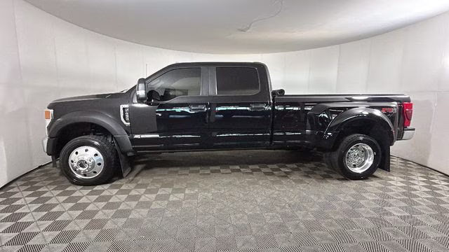 2022 Black Metallic Ford Super Duty F-450 DRW XL 4X4 Truck