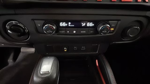 2025 Glacier White Nissan Frontier PRO-4X 4X4 Truck