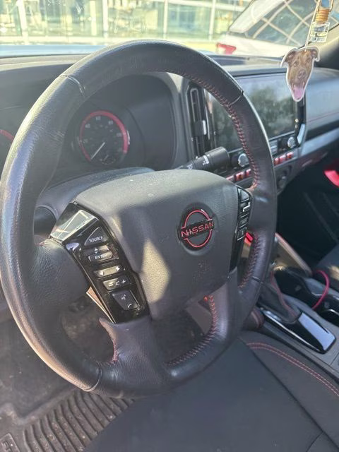 2025 Glacier White Nissan Frontier PRO-4X 4X4 Truck