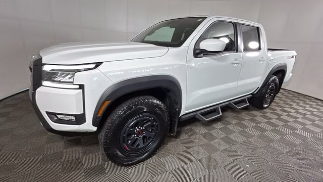 2025 Glacier White Nissan Frontier PRO-4X 4X4 Truck