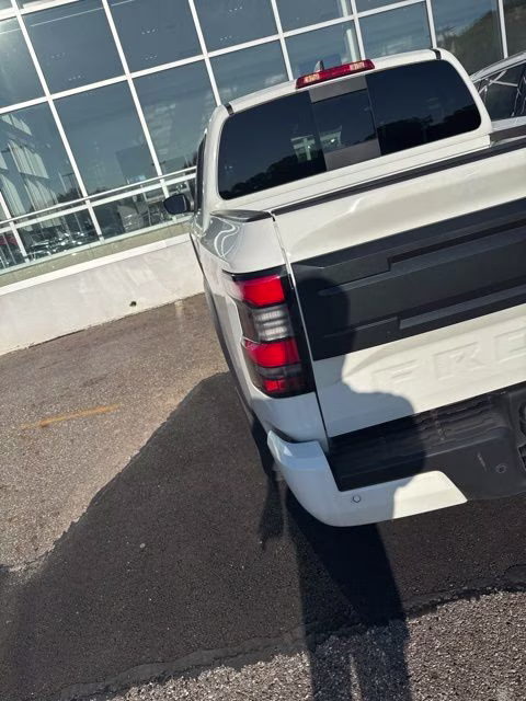 2025 Glacier White Nissan Frontier PRO-4X 4X4 Truck