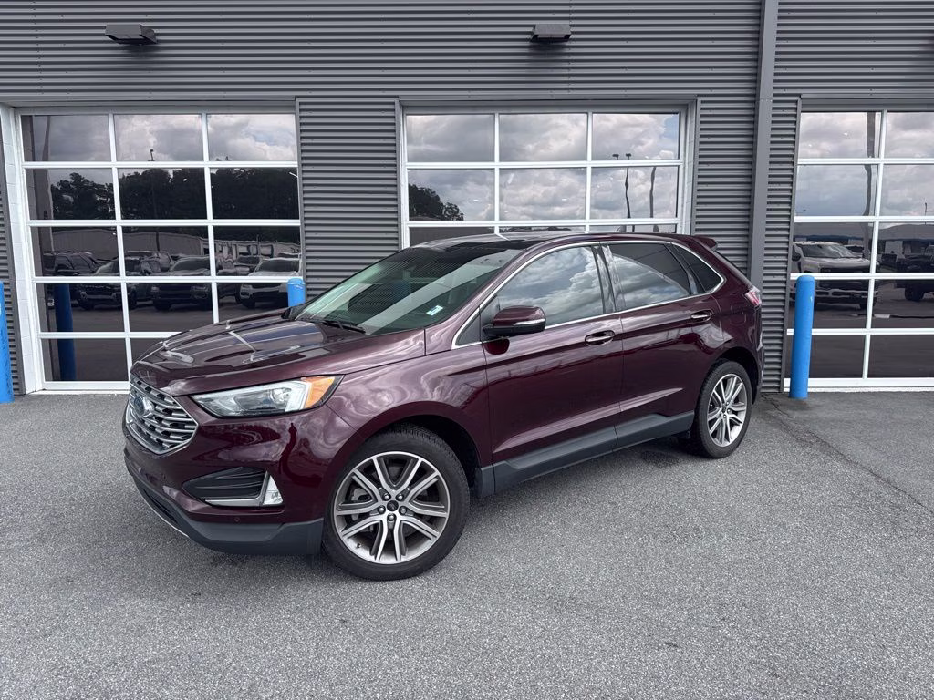 2024 Burgundy Velvet Metallic Tinted Clearcoat Ford Edge Titanium AWD SUV