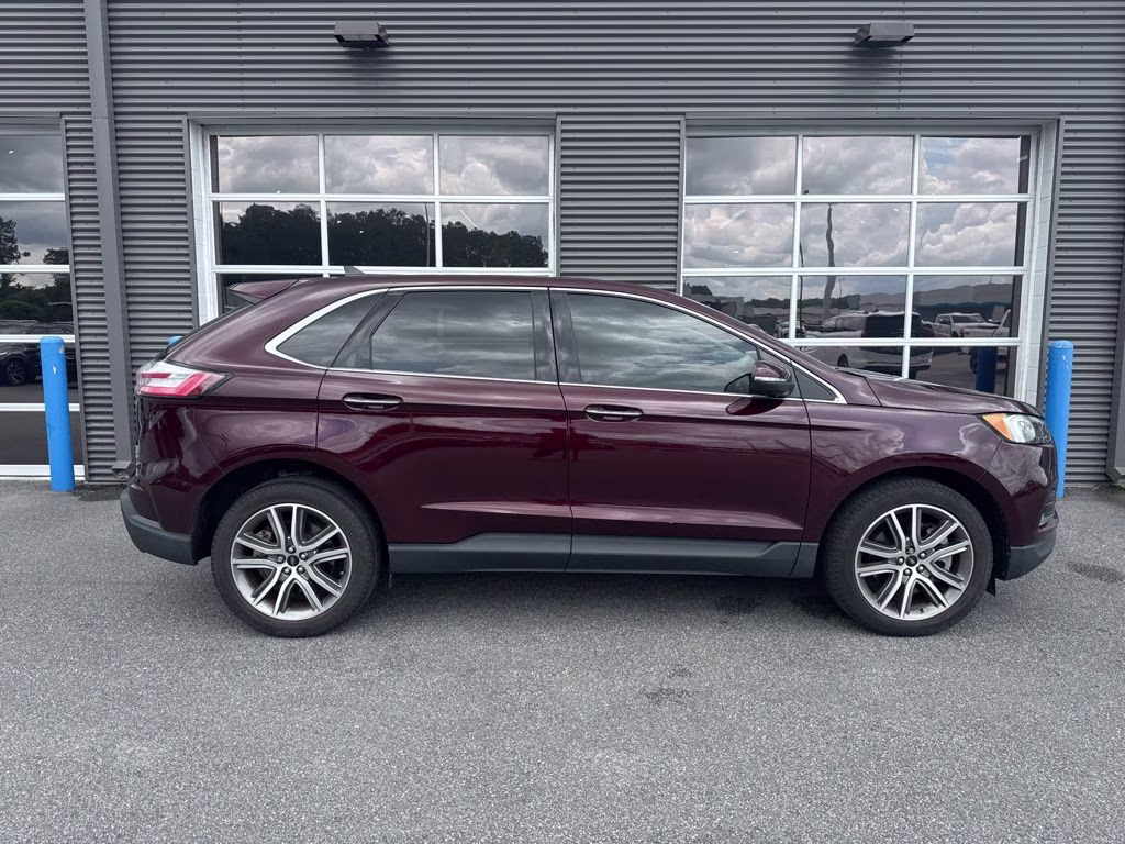 2024 Burgundy Velvet Metallic Tinted Clearcoat Ford Edge Titanium AWD SUV