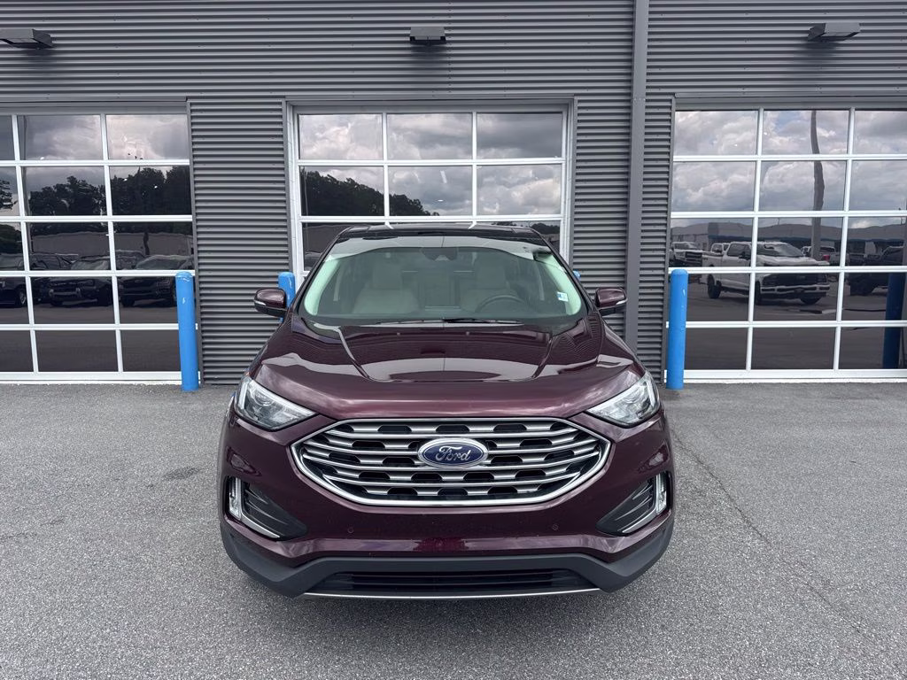 2024 Burgundy Velvet Metallic Tinted Clearcoat Ford Edge Titanium AWD SUV