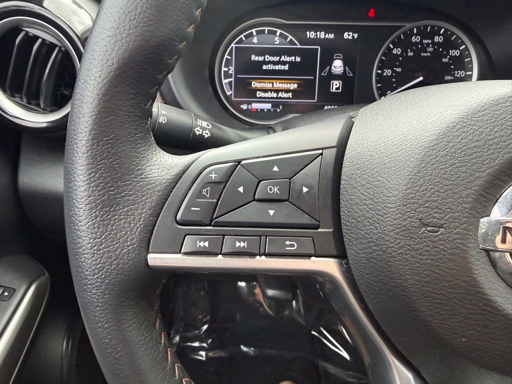 2020 Brilliant Silver Metallic Nissan Kicks SR FWD SUV