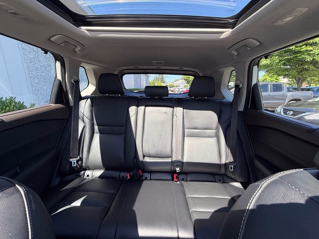 2023 Pearl White Tricoat Nissan Rogue SL AWD SUV