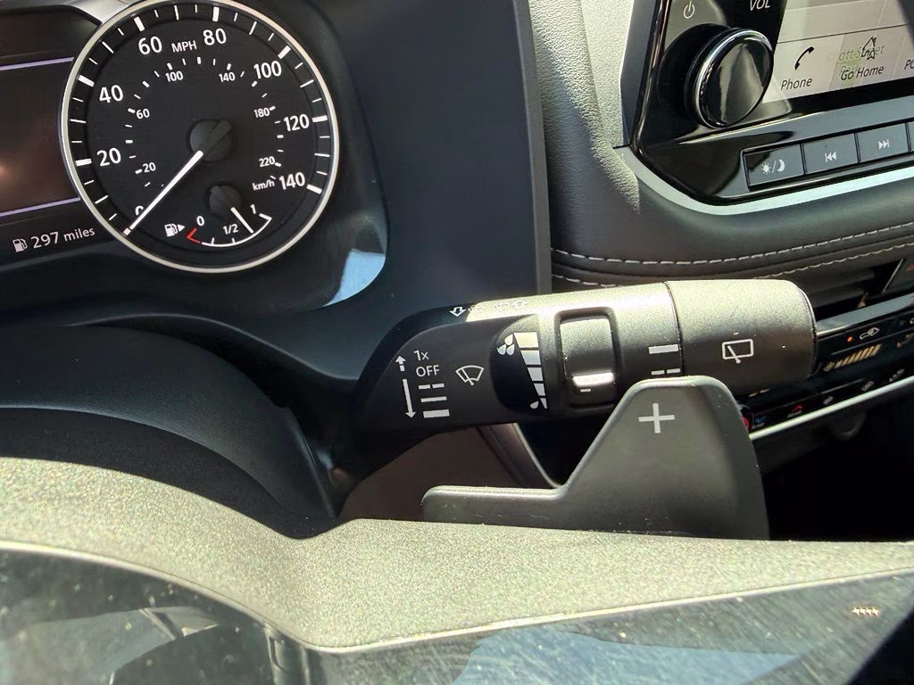 2023 Pearl White Tricoat Nissan Rogue SL AWD SUV