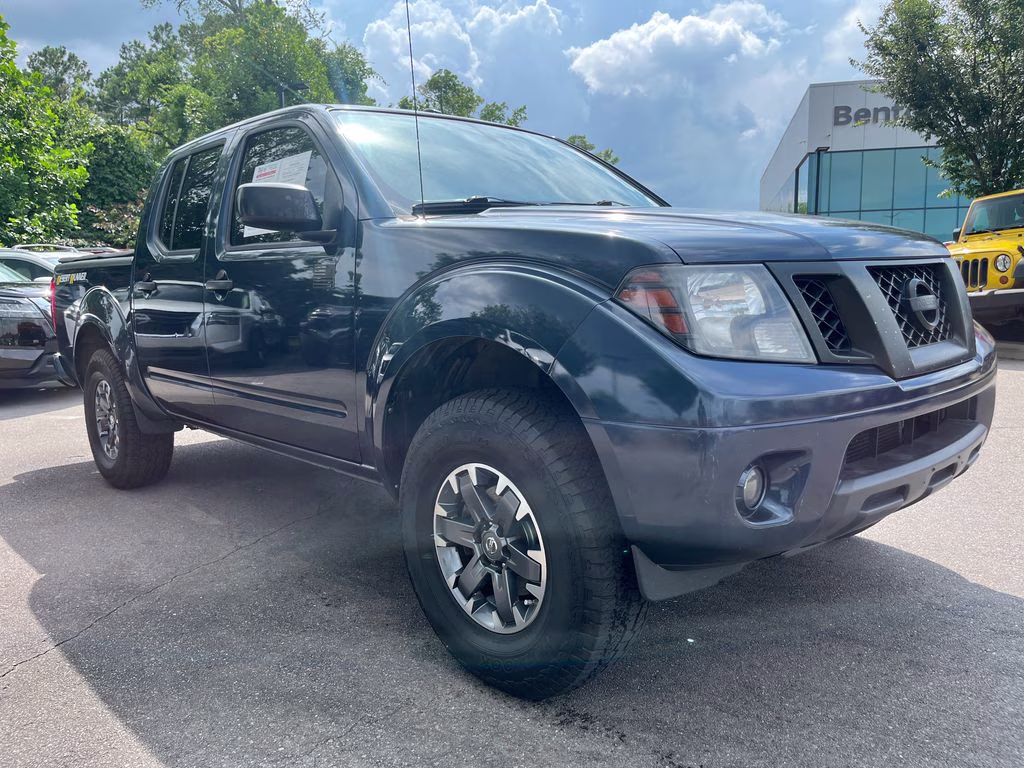 2017 Arctic Blue Metallic Nissan Frontier Desert Runner RWD Truck