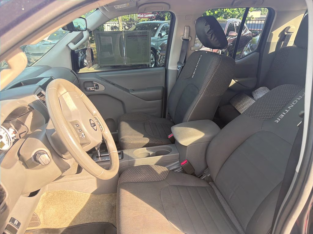 2017 Arctic Blue Metallic Nissan Frontier Desert Runner RWD Truck