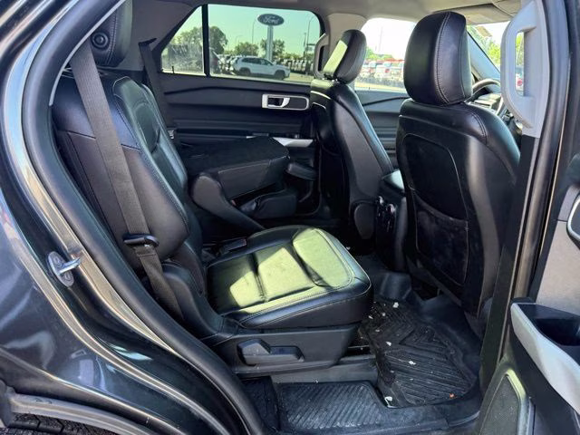 2020 Magnetic Metallic Ford Explorer XLT 4X4 SUV