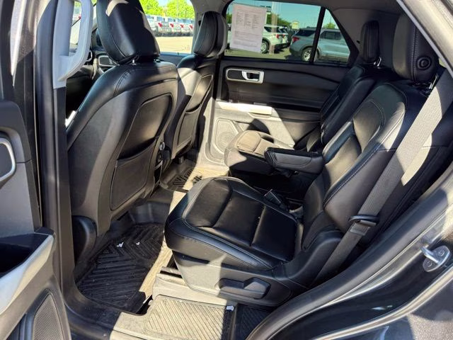 2020 Magnetic Metallic Ford Explorer XLT 4X4 SUV