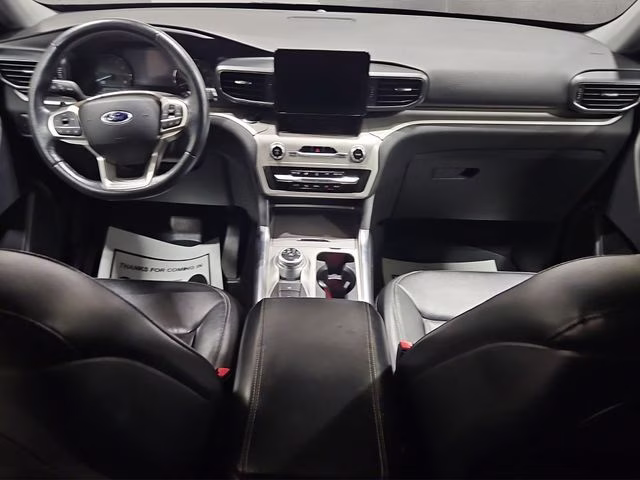2020 Magnetic Metallic Ford Explorer XLT 4X4 SUV