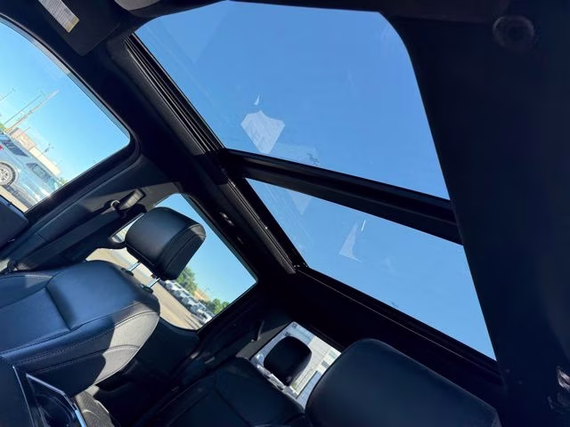2022 Agate Black Metallic Ford F-150 Lariat 4X4 Truck