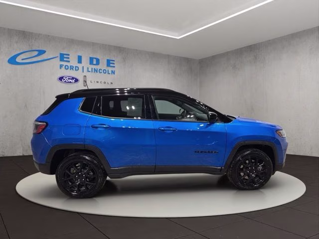 2023 Laser Blue Pearlcoat Jeep Compass Latitude 4X4 SUV