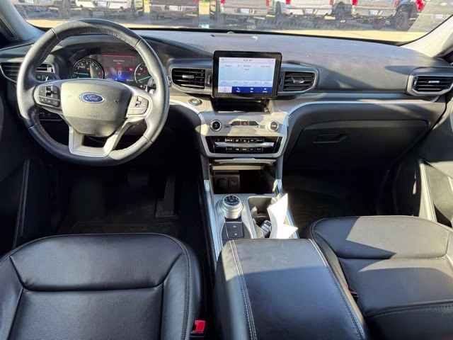 2020 Magnetic Metallic Ford Explorer XLT 4X4 SUV