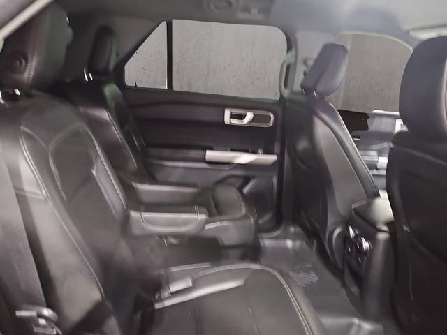 2020 Magnetic Metallic Ford Explorer XLT 4X4 SUV
