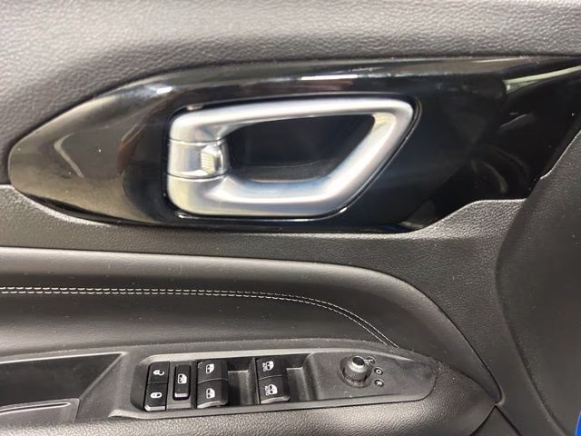2023 Laser Blue Pearlcoat Jeep Compass Latitude 4X4 SUV