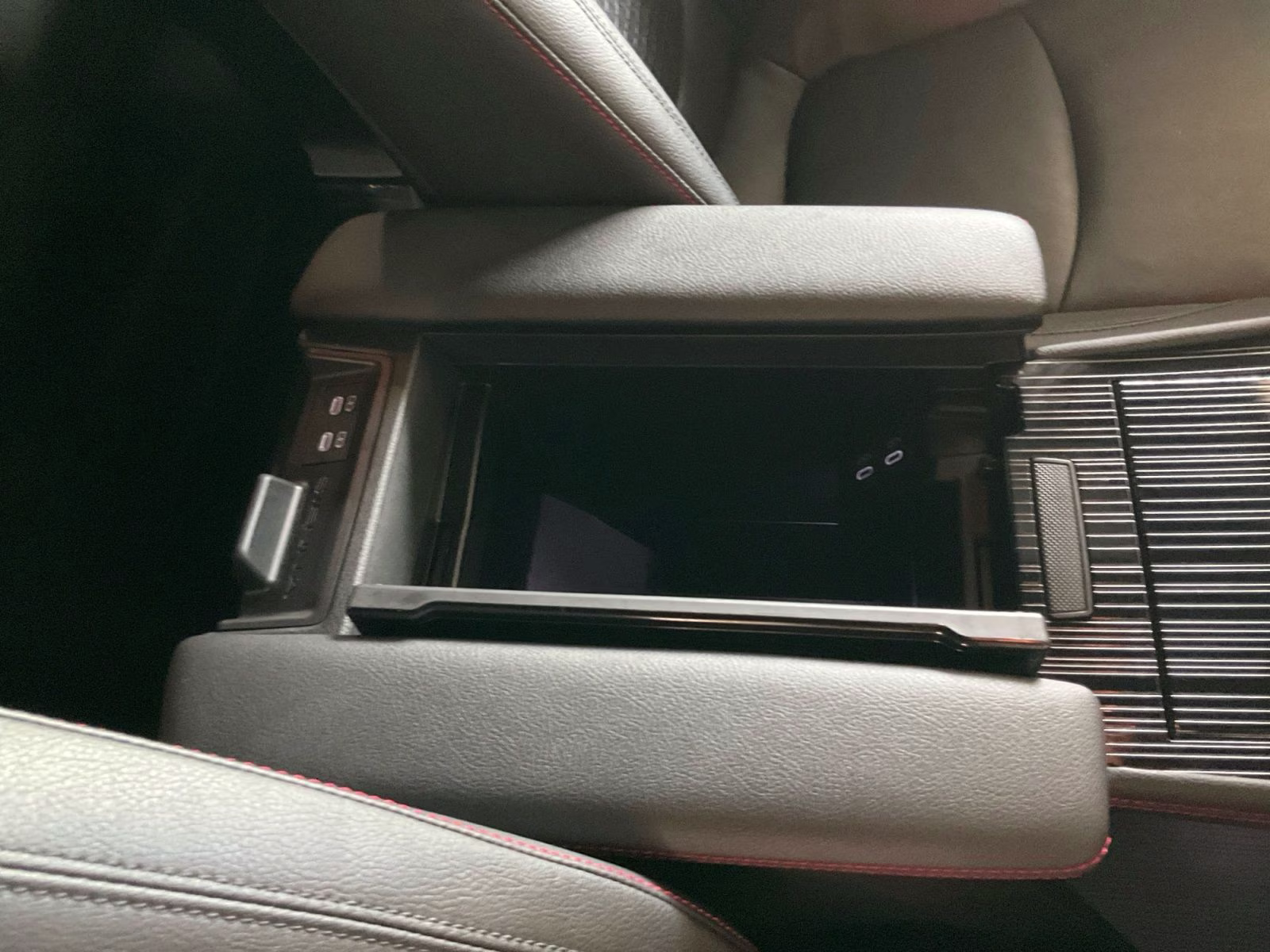 2025 Black Toyota Sienna AWD Van