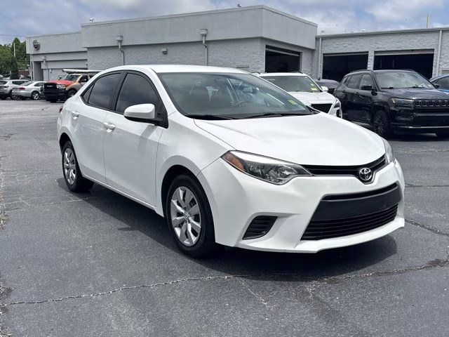 2015 Super White Toyota Corolla LE FWD Sedan