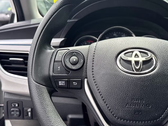 2015 Super White Toyota Corolla LE FWD Sedan