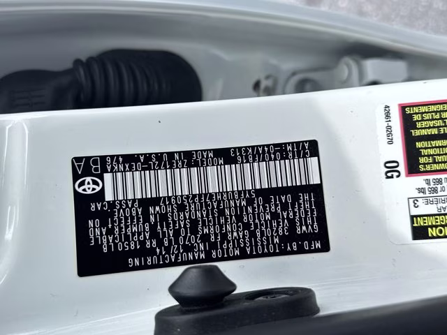 2015 Super White Toyota Corolla LE FWD Sedan