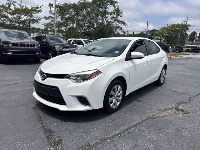 2015 Super White Toyota Corolla LE FWD Sedan