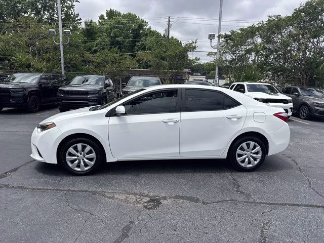 2015 Super White Toyota Corolla LE FWD Sedan