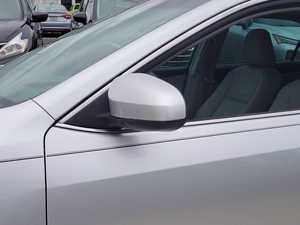 2012 Classic Silver Metallic Toyota Camry XLE FWD Sedan