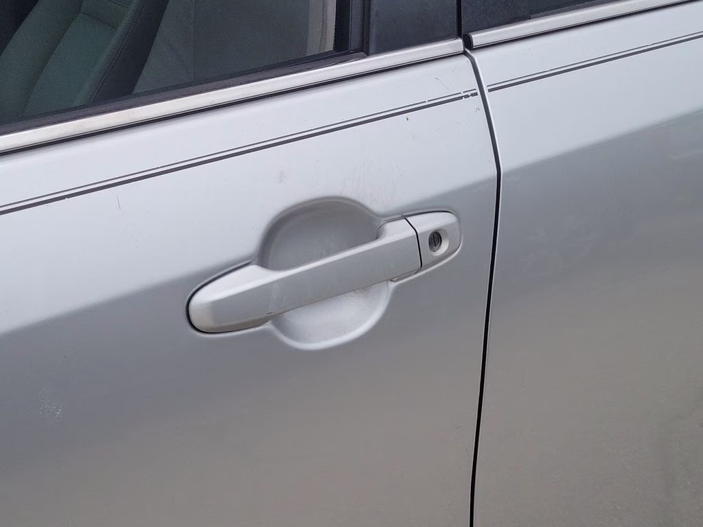 2012 Classic Silver Metallic Toyota Camry XLE FWD Sedan
