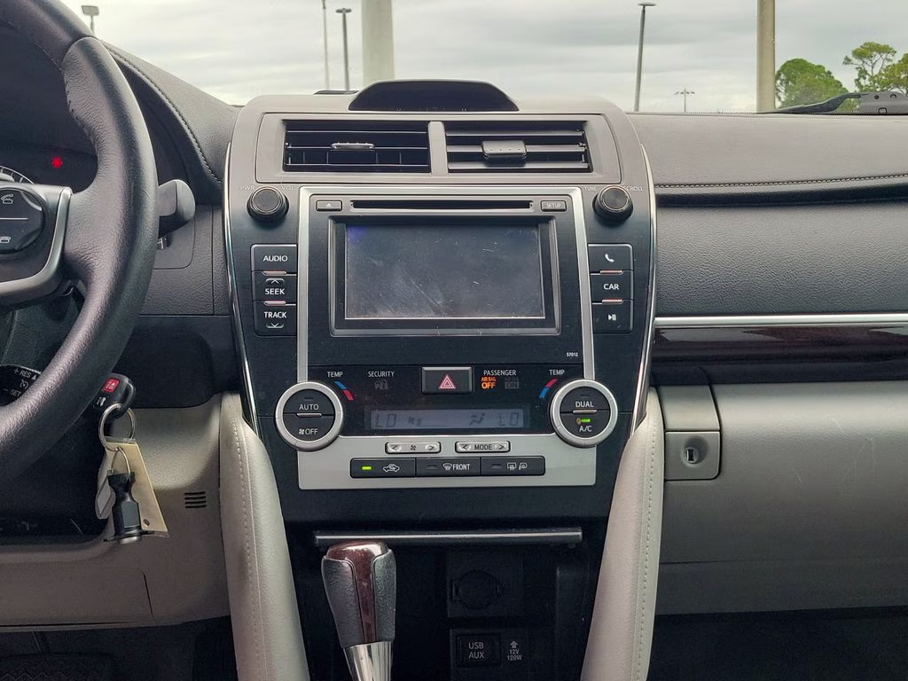 2012 Classic Silver Metallic Toyota Camry XLE FWD Sedan
