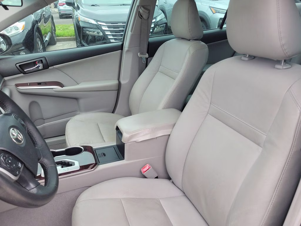 2012 Classic Silver Metallic Toyota Camry XLE FWD Sedan