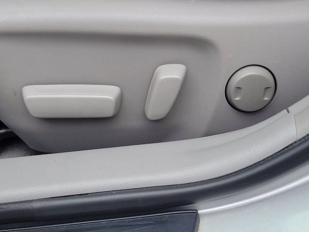2012 Classic Silver Metallic Toyota Camry XLE FWD Sedan