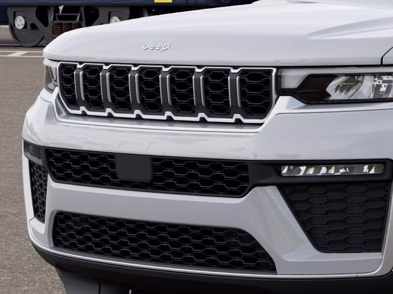 2026 Bright White Clear Coat Jeep Grand Cherokee Grand Cherokee Limited 4x4 4X4 SUV