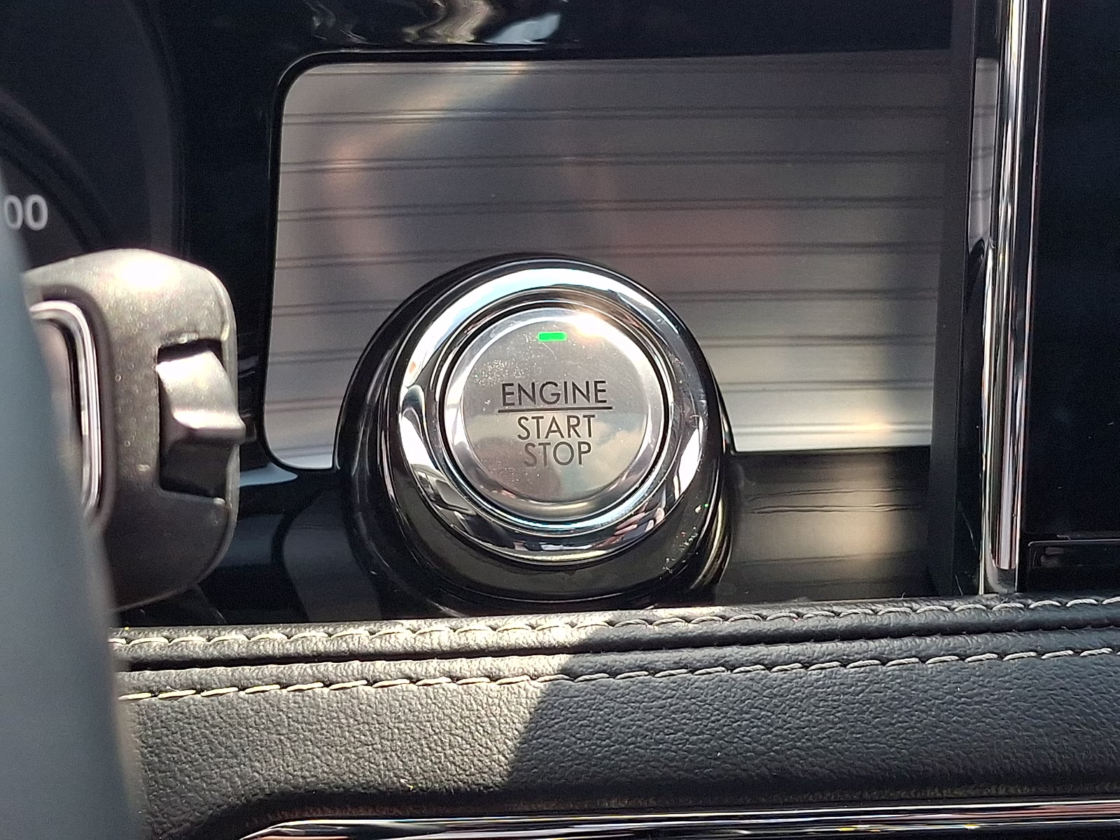 2022 Infinite Black Metallic Clearcoat - UM Lincoln Corsair Standard AWD