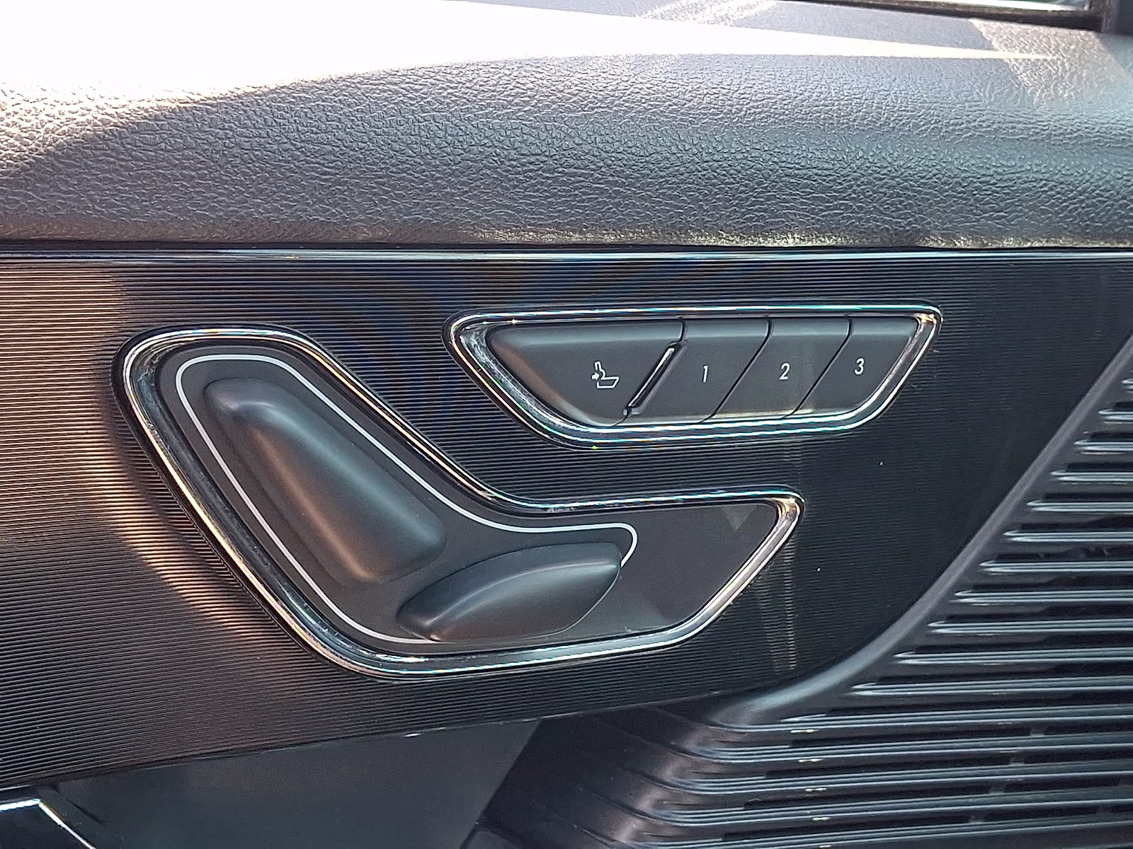 2022 Infinite Black Metallic Clearcoat - UM Lincoln Corsair Standard AWD