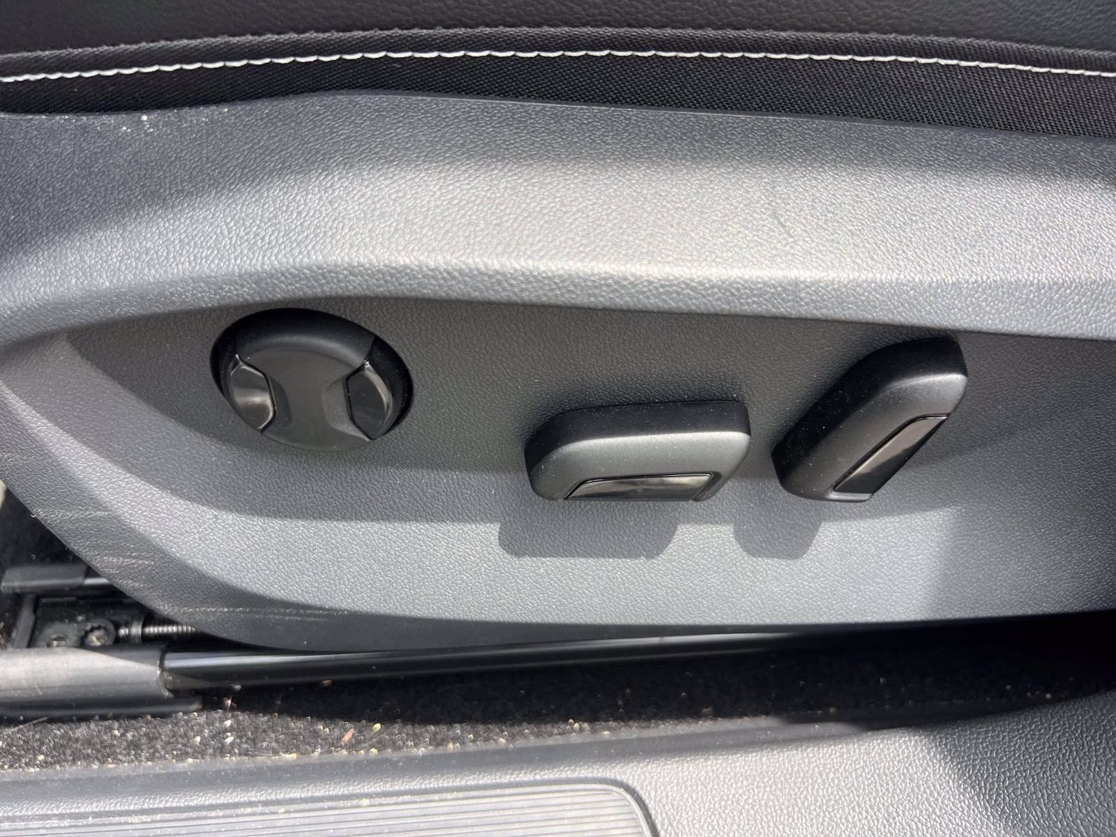 2023 Volkswagen Taos 1.5T SEL AWD SUV
