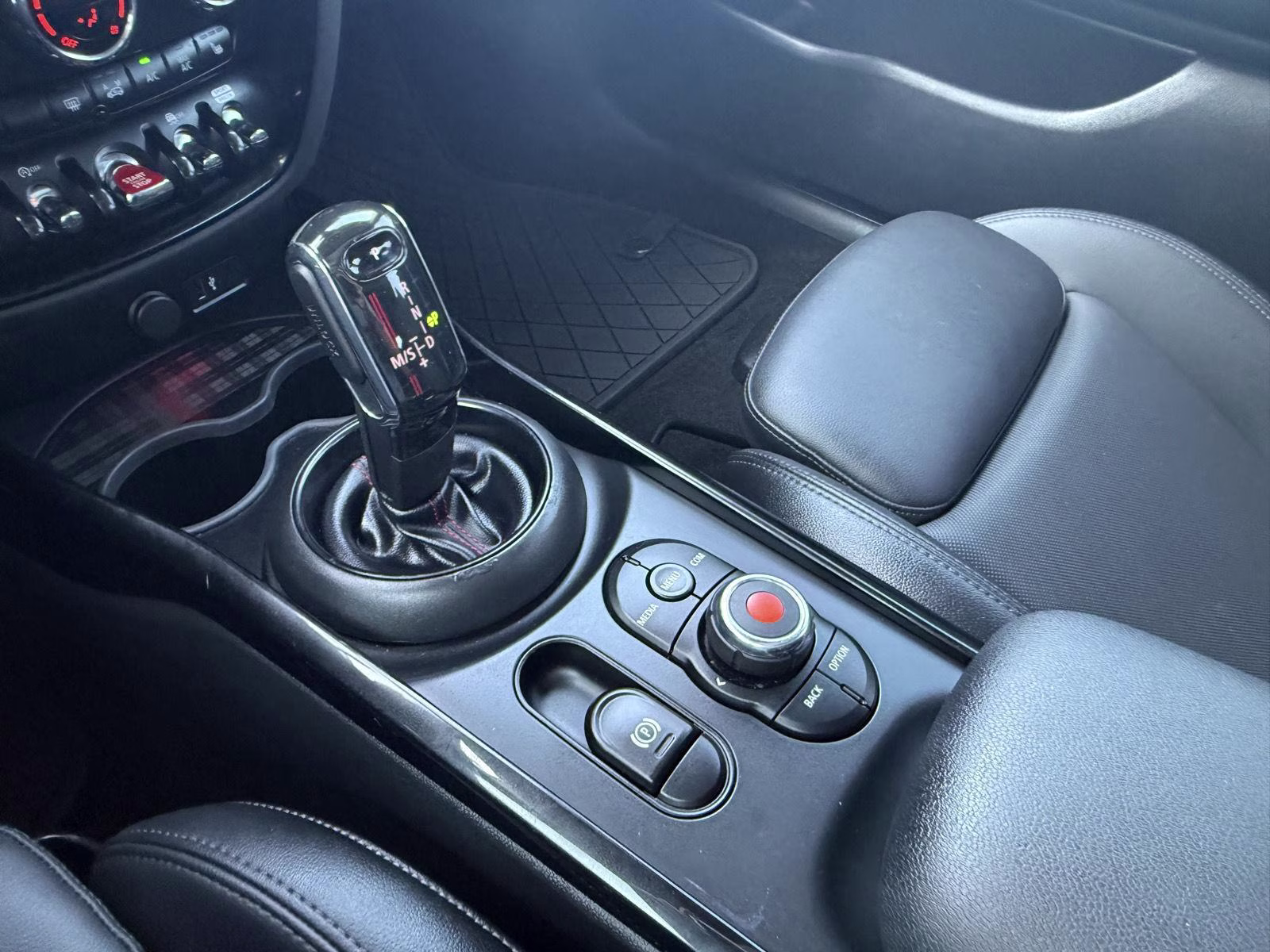 2020 Pepper White MINI Clubman Cooper S FWD Crossover