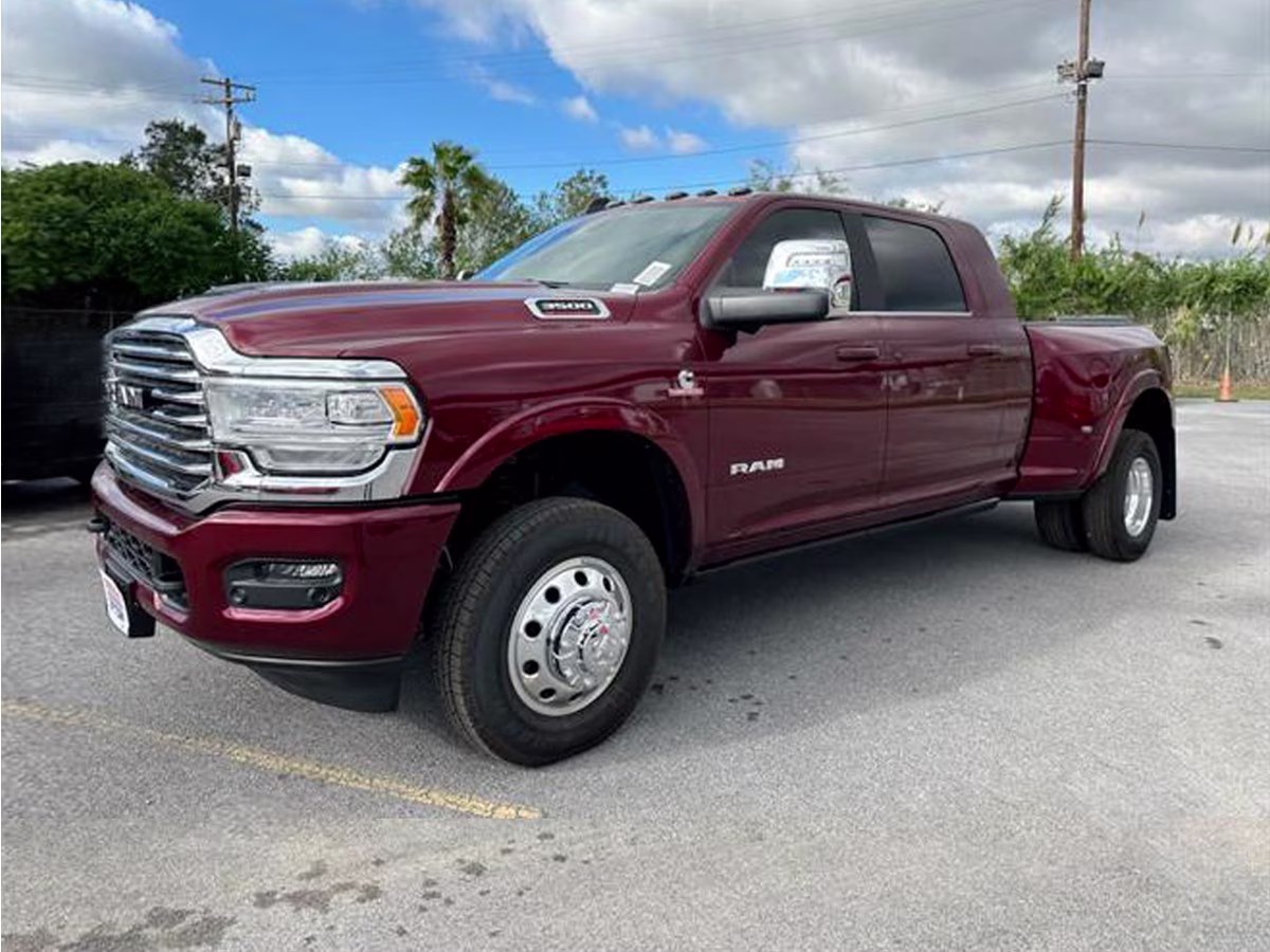 2023 Diamond Black Crystal Pearlcoat Ram 3500 Limited Longhorn 4X4 Truck
