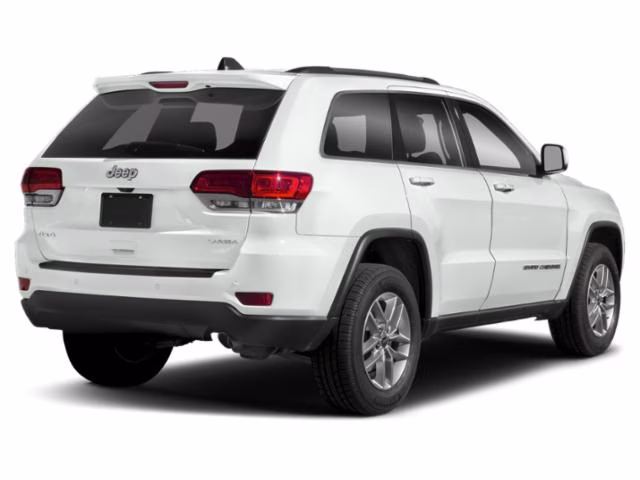 2018 Bright White Clearcoat Jeep Grand Cherokee Laredo 4X4 SUV