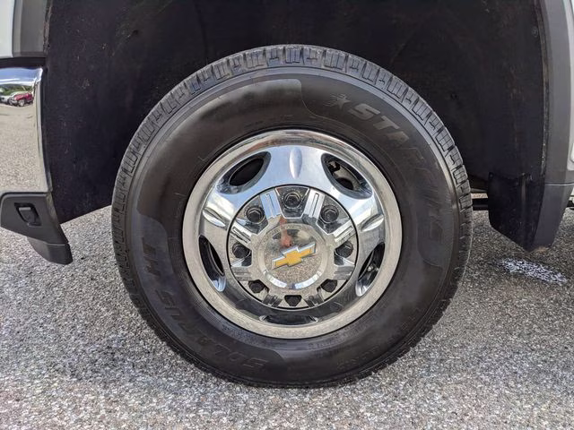 2024 Summit White Chevrolet Silverado 3500HD LT 4X4 Truck