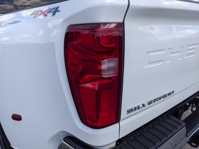 2024 Summit White Chevrolet Silverado 3500HD LT 4X4 Truck