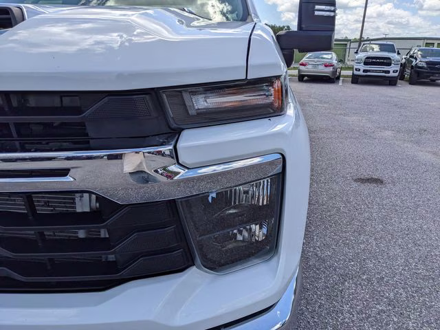 2024 Summit White Chevrolet Silverado 3500HD LT 4X4 Truck